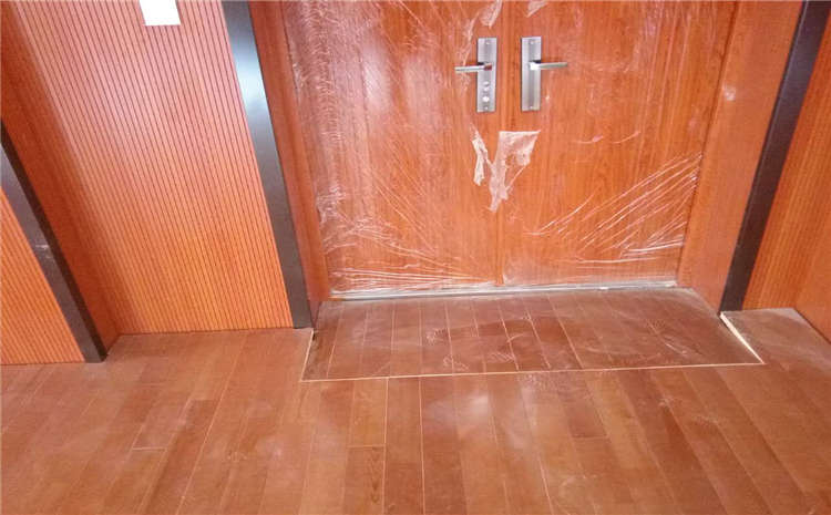 河北楓木實(shí)木運(yùn)動(dòng)地板每平米價(jià)格