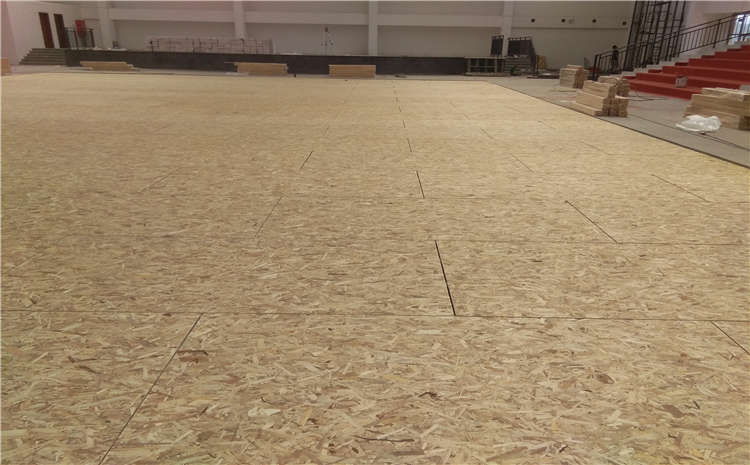 江蘇楓樺木實木運動地板怎么安裝